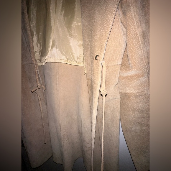 Tan Suede Jacket - Picture 4 of 5